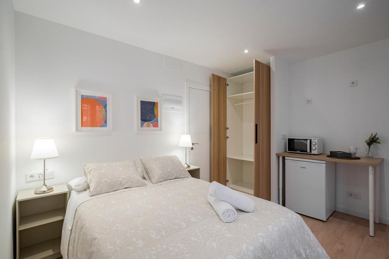 Room Plaza Espana Мадрид Екстериор снимка