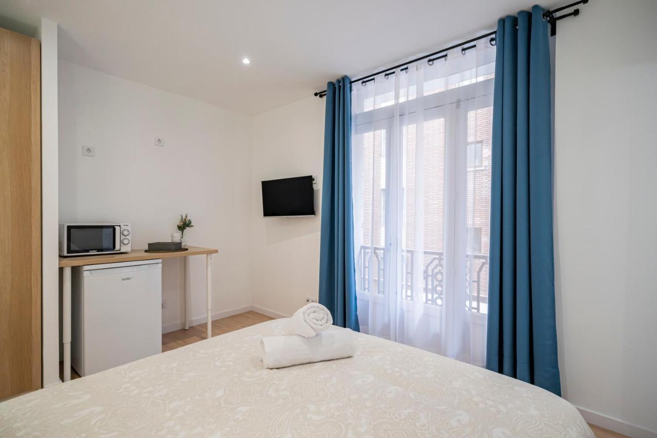 Room Plaza Espana Мадрид Екстериор снимка