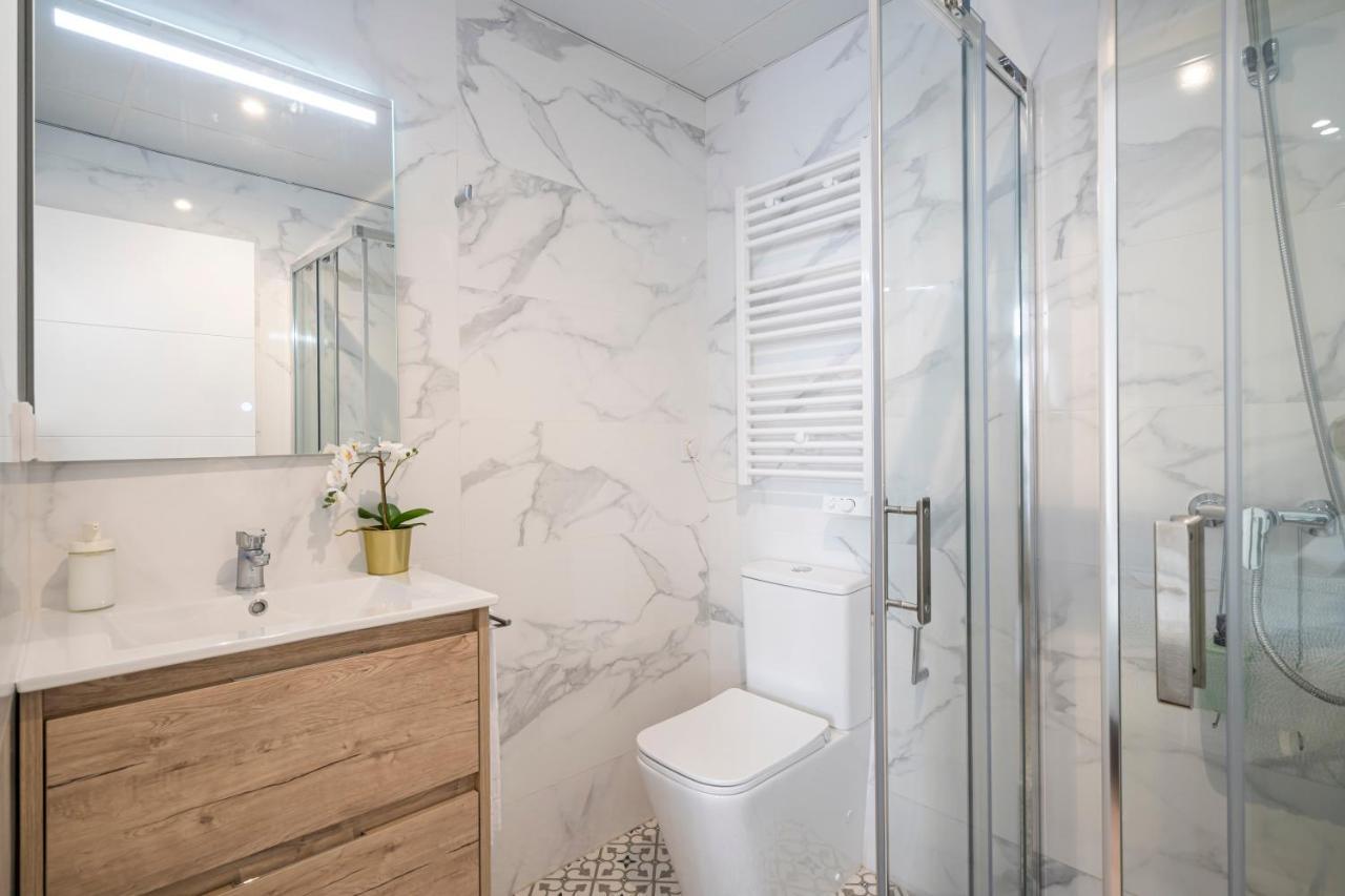 Room Plaza Espana Мадрид Екстериор снимка
