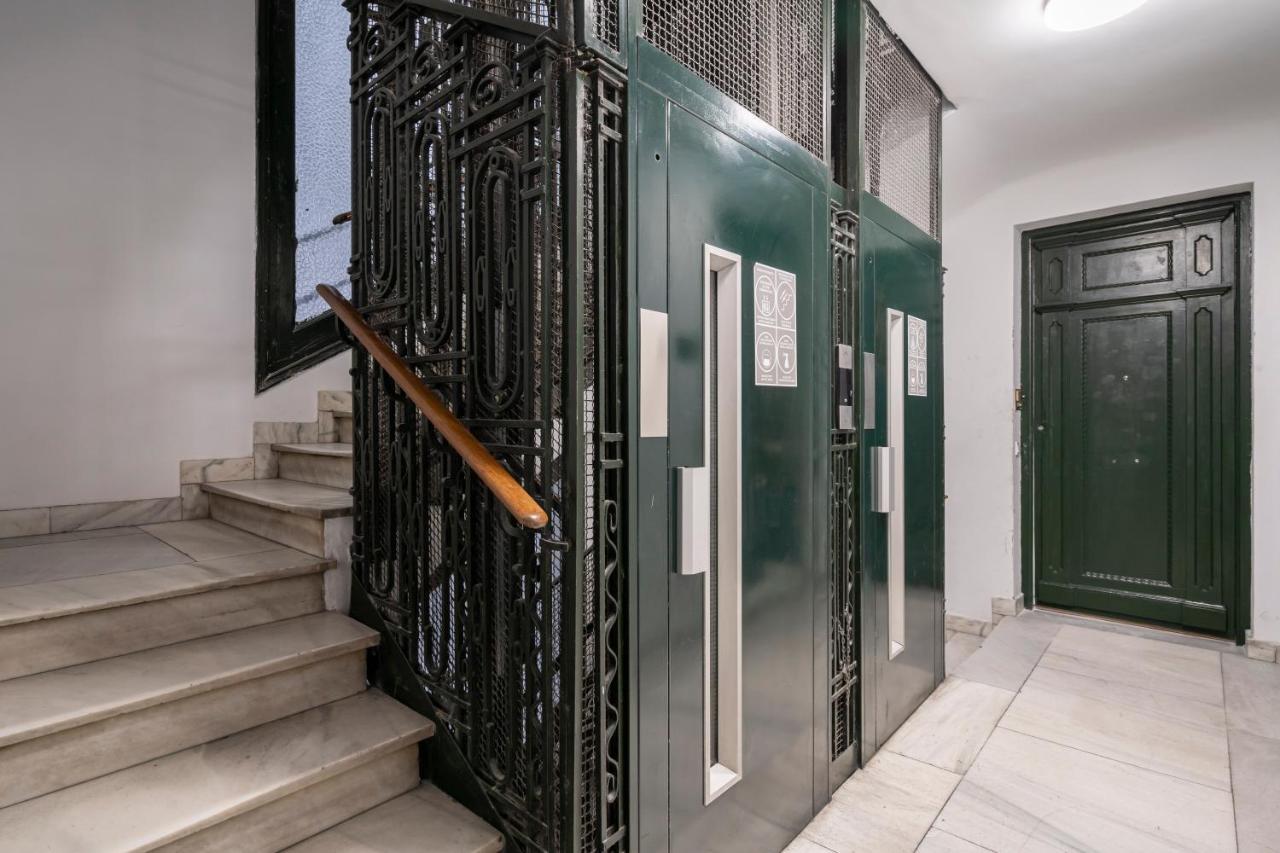 Room Plaza Espana Мадрид Екстериор снимка