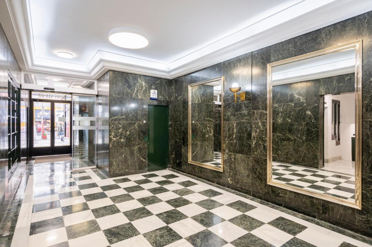Room Plaza Espana Мадрид Екстериор снимка