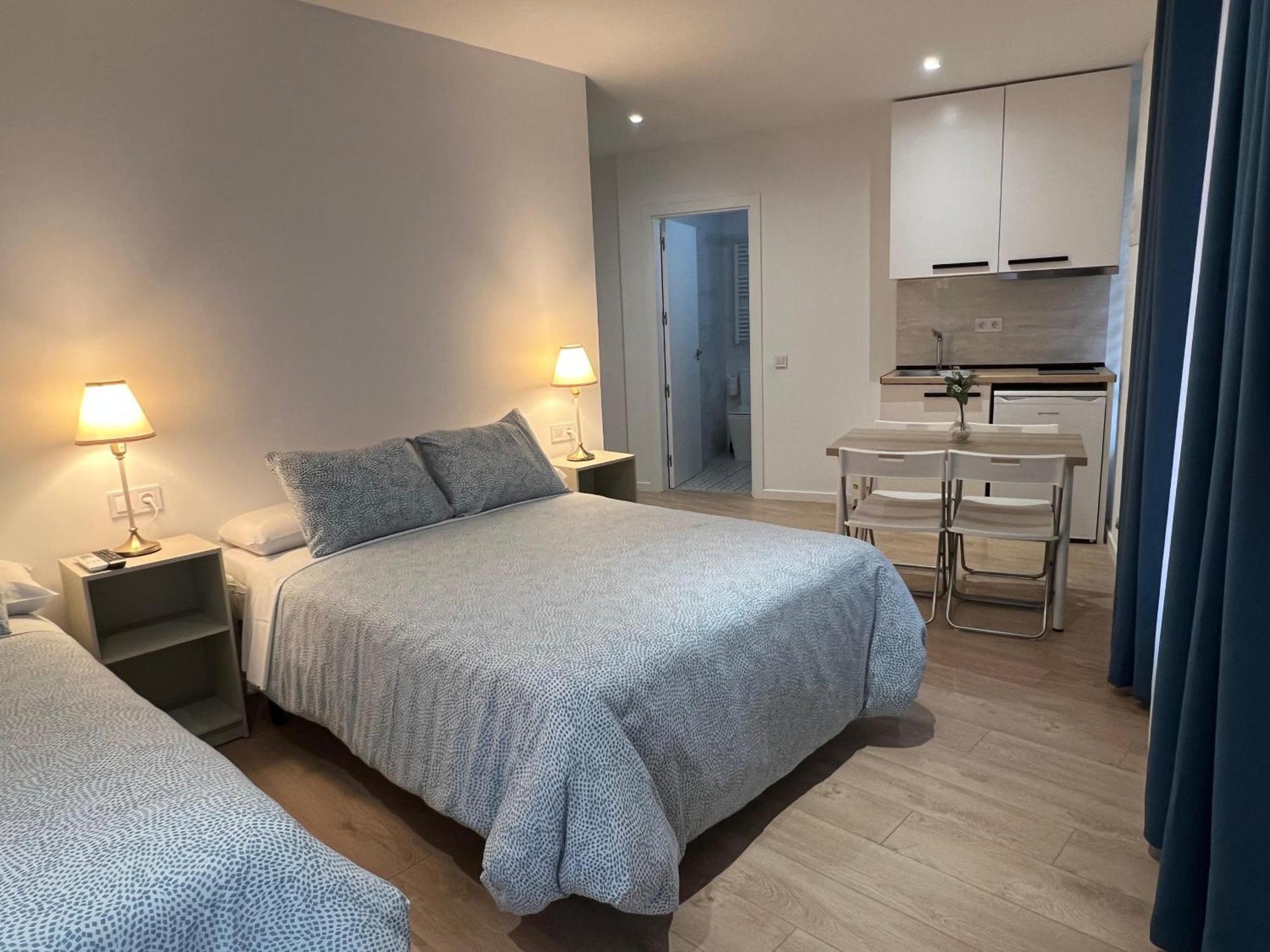 Room Plaza Espana Мадрид Екстериор снимка